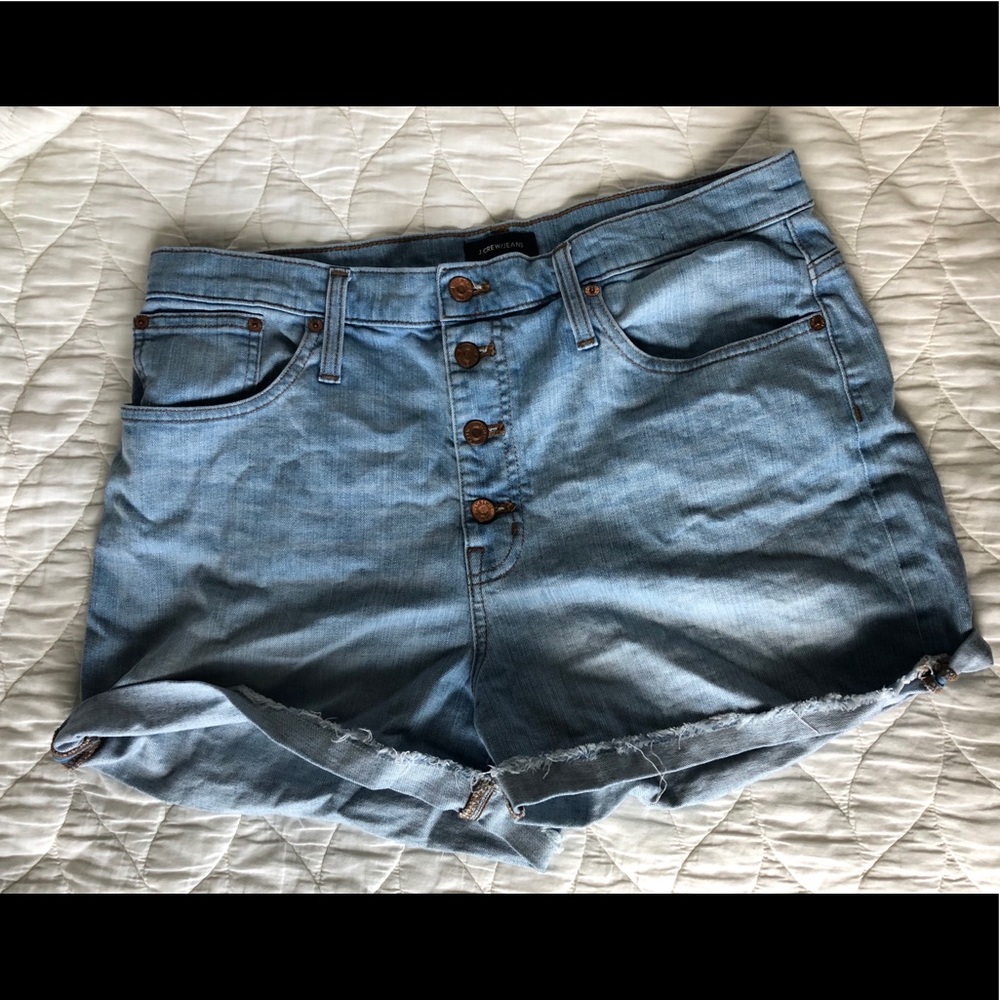 light-medium wash high-rise 5 button fly short